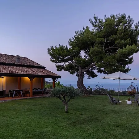 Terre Di Monacella Nyaraló Santa Venerina